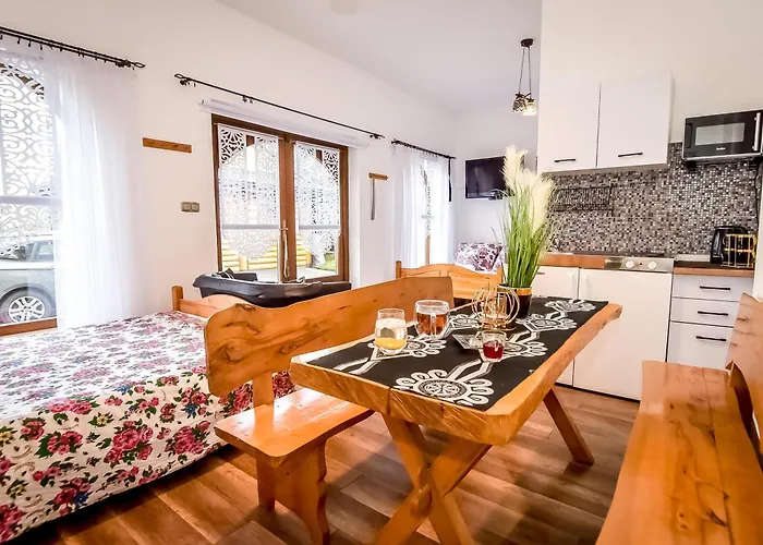 U Ireny לינה וארוחת בוקר זאוב